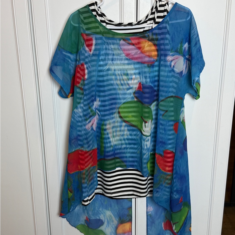 Radzoli Blue and Red Asymmetrical Graphic Tunic
